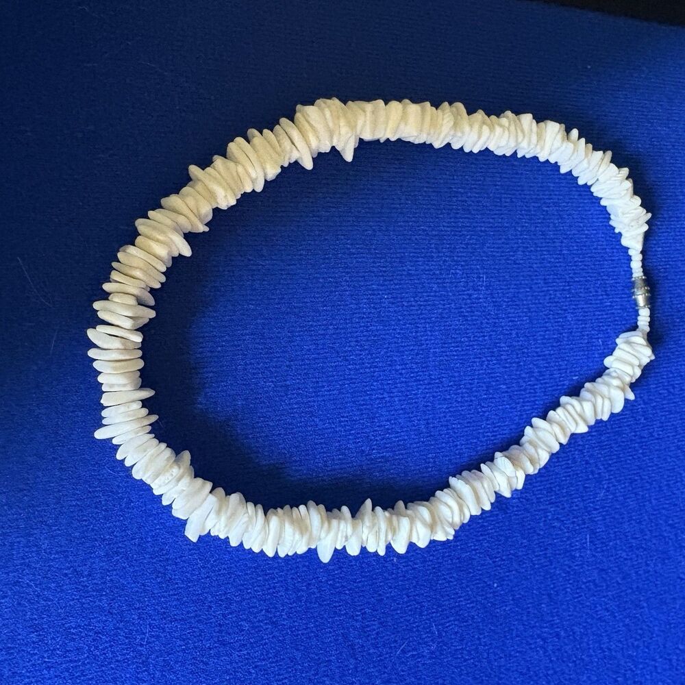✅Vintage Hawaiian Puka Chip Shell Beach Surfer Choker Necklace Chunky White 15.5